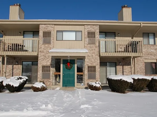 116 E Freistadt Rd, Thiensville, WI 53092