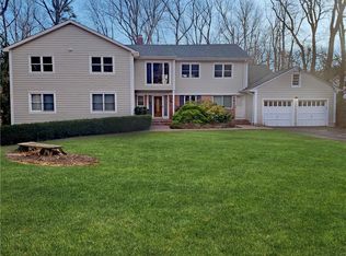 48 Valley View Rd, Chappaqua, NY 10514