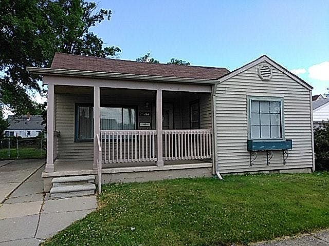 1st image of 28444 Cambridge St