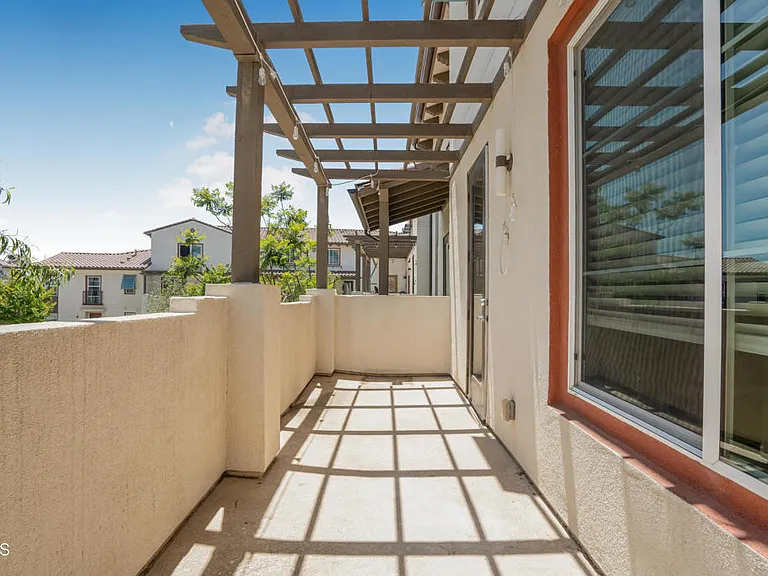 667 Pedro St — Photo 24