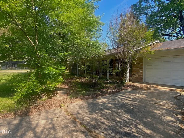 1886 Smallwood St, Jackson, MS 39212