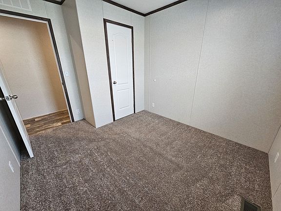 3rd image of 5893 Glenda Dr