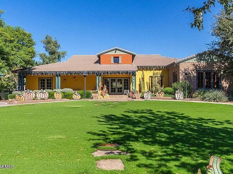 14579 W Dahlia Dr — Photo 33