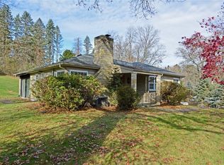 11 Elm Dr, Pittsburgh, PA 15238