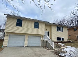 712 Maiden Ln, Decorah, IA 52101