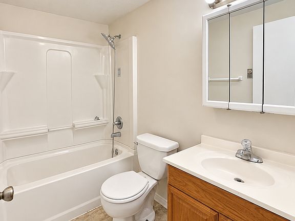 5th image of 520 View Mountain Cir APT 3