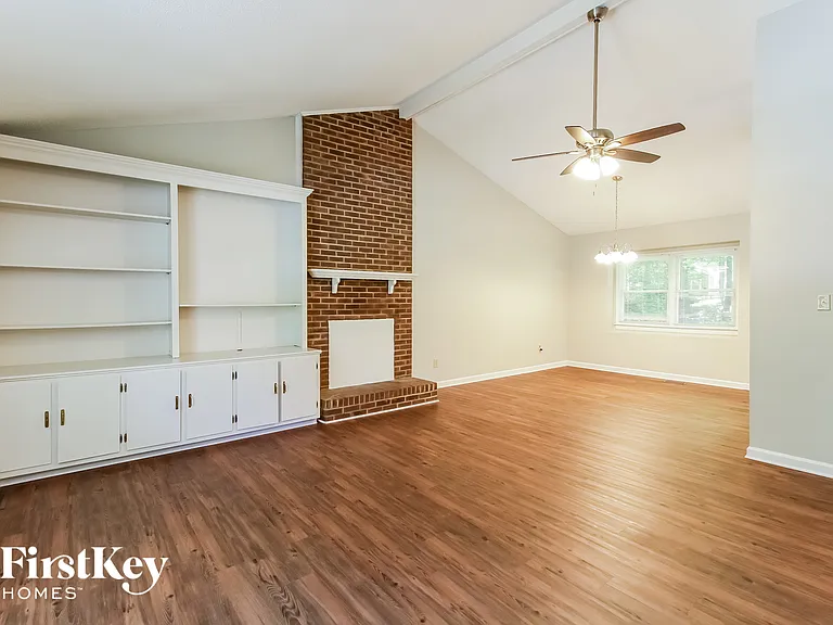 3007 Amidon Dr — Photo 2