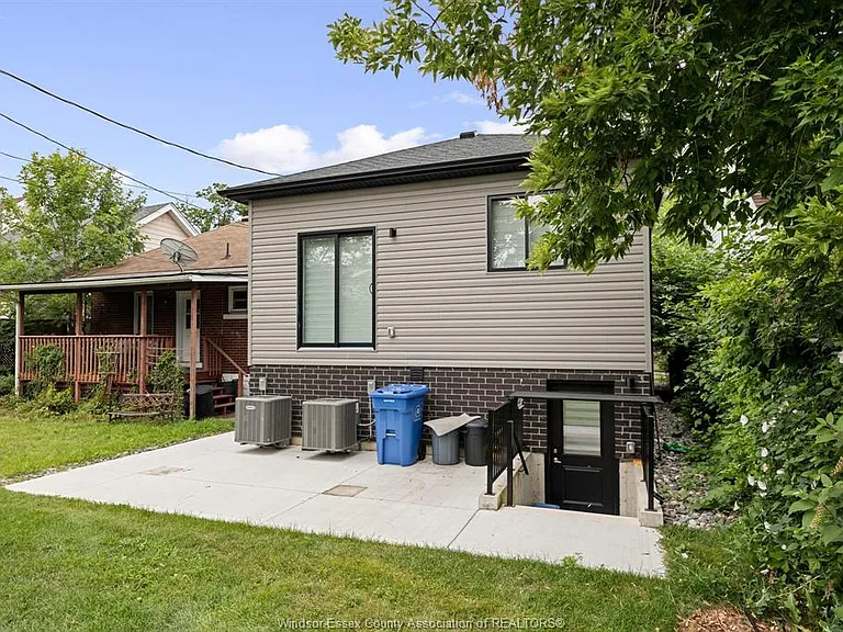 2224 Fraser Ave #2 — Photo 15