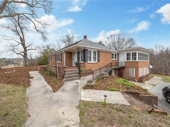 723 Haynes Rd, Thomasville, NC 27360