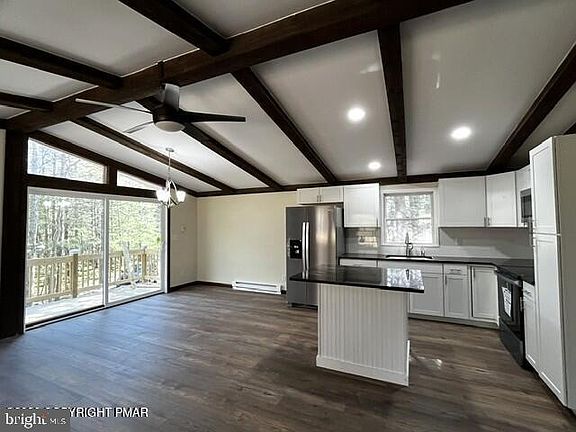 4th image of 1187 Carriage Ln