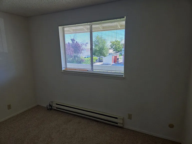 2049 SW 6th Ave — Photo 20