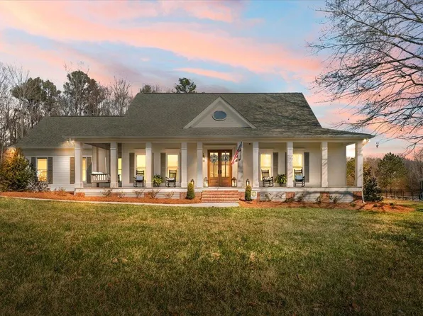 345 Tennant Cir, Chickamauga, GA 30707