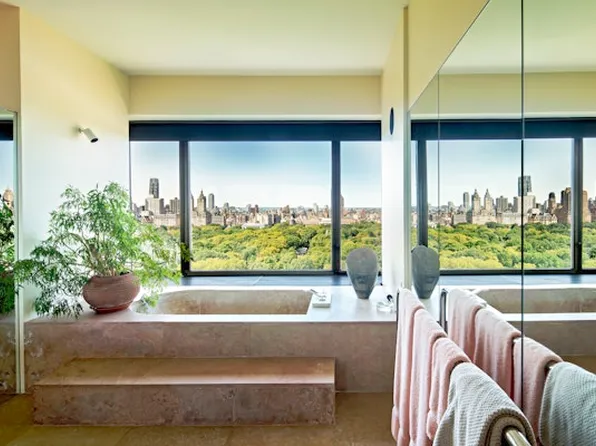 980 Fifth Avenue image 4 of 23