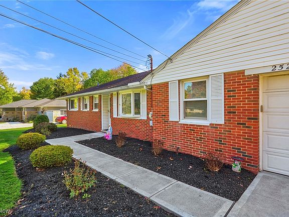 4th image of 2520 Woodview Dr