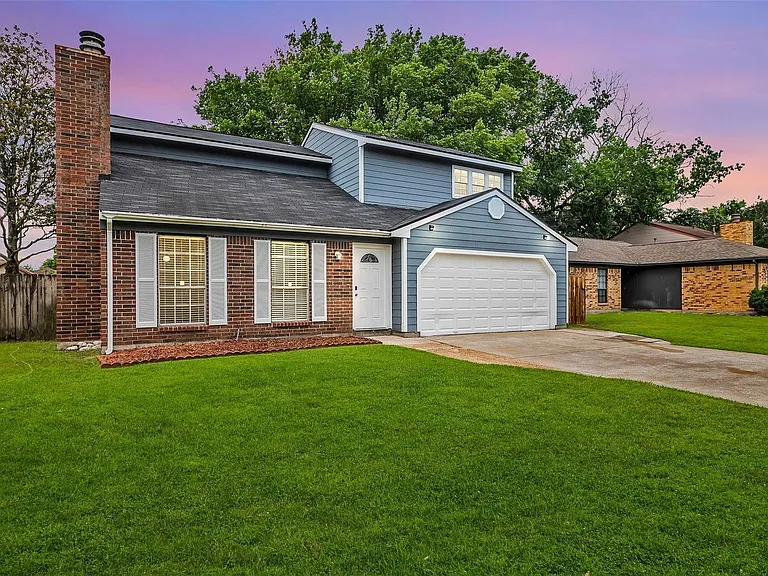 15830 Pipers View Dr — Photo 1