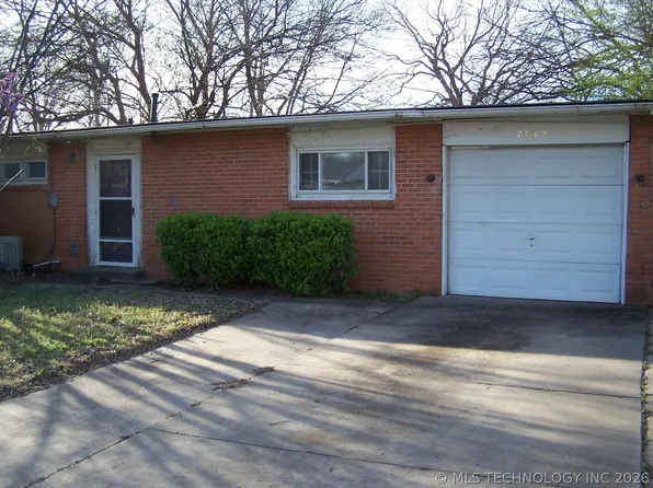 7842 E Latimer Pl, Tulsa, OK 74115