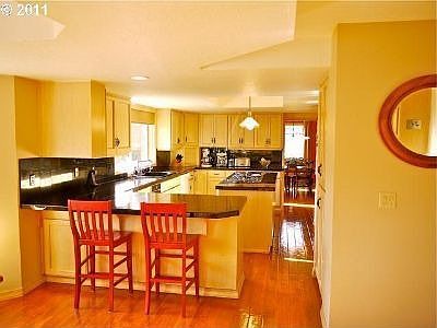 Large Island Kitchen