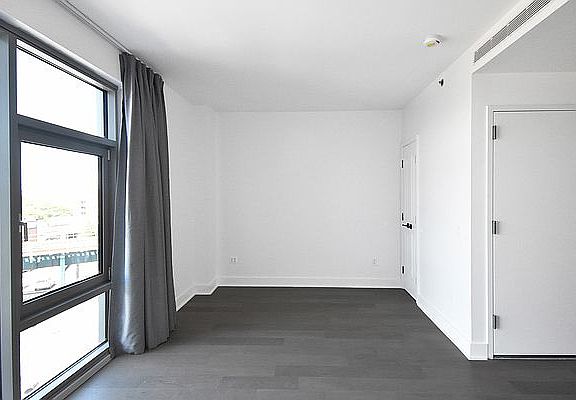 4th image of 50-11 Queens Blvd #309