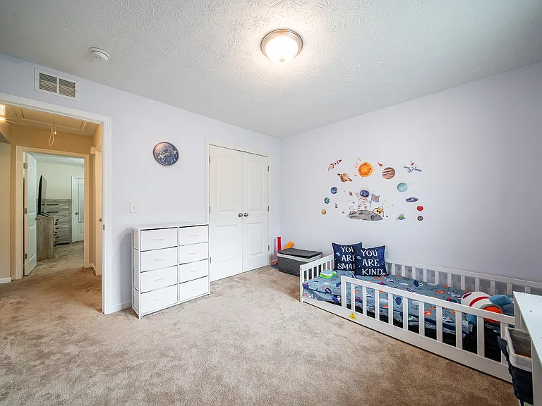 5788 Sandy View Dr — Photo 16