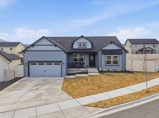 18240 E 17th Ln, Greenacres, WA 99016