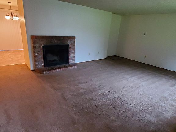 2nd image of 19118 5th Ave E