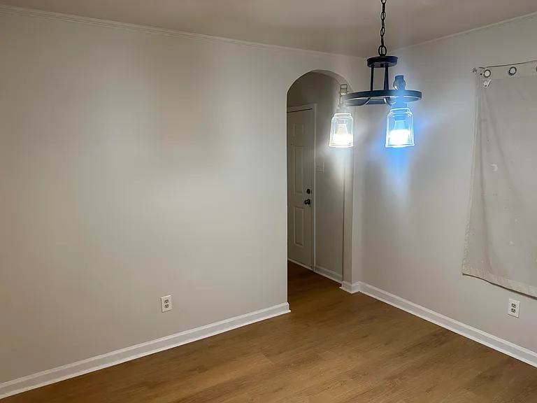 153 N Rembert St — Photo 6