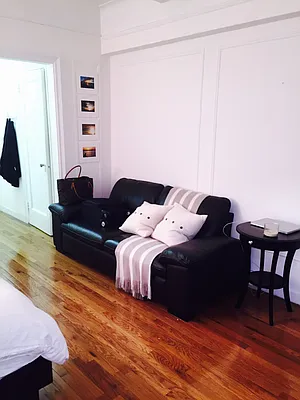 Rented by Pink Stone Realty LLC | media 16