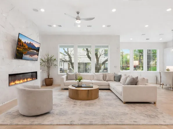 4303 Dorothy St, Bellaire, TX 77401