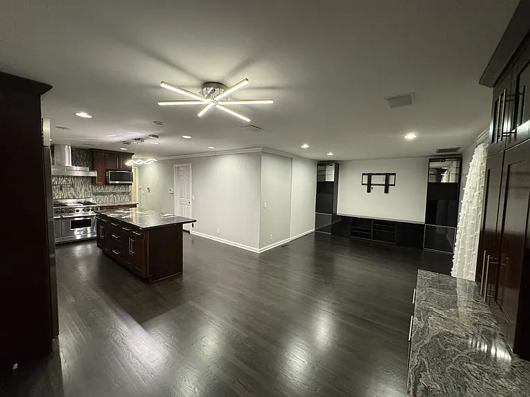 13603 SE 55th Pl — Photo 5
