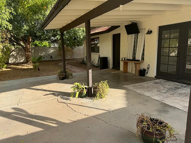 330 E Barbarita Ave — Photo 6
