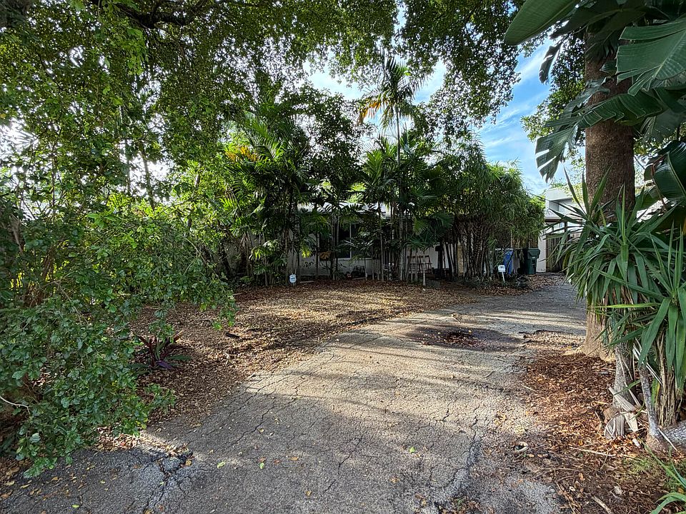 2nd image of 1734 NE 38th Street