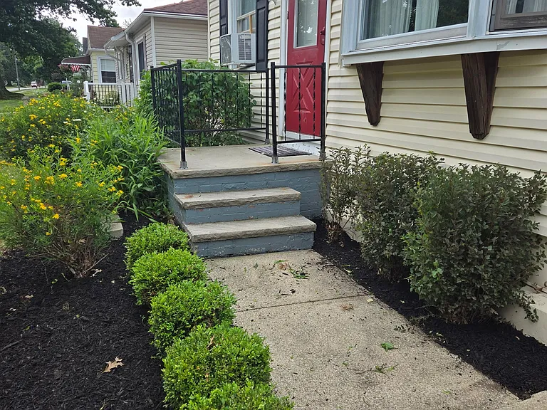 1152 Orchard Heights Dr — Photo 3