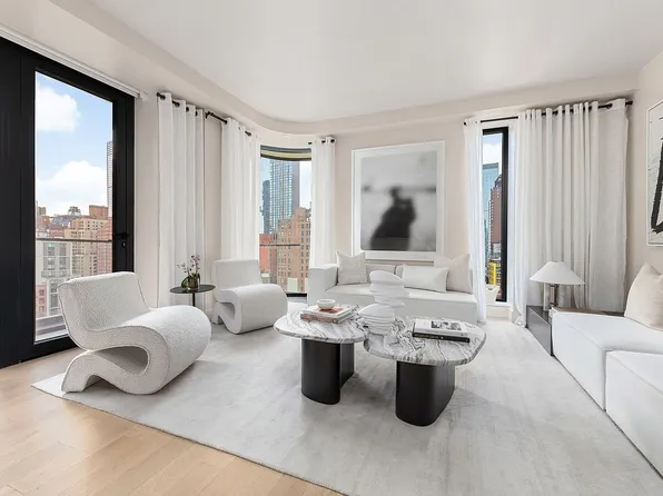 499 9th Ave #3GN, New York, NY 10018