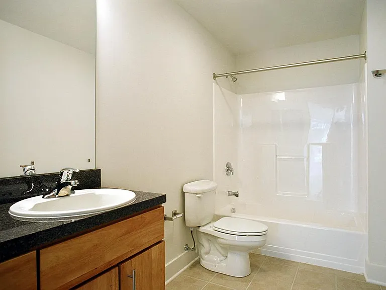 521 Shady Ave #14 — Photo 6
