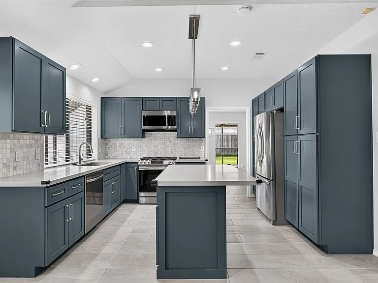 758 Rolling Mill Dr — Photo 17