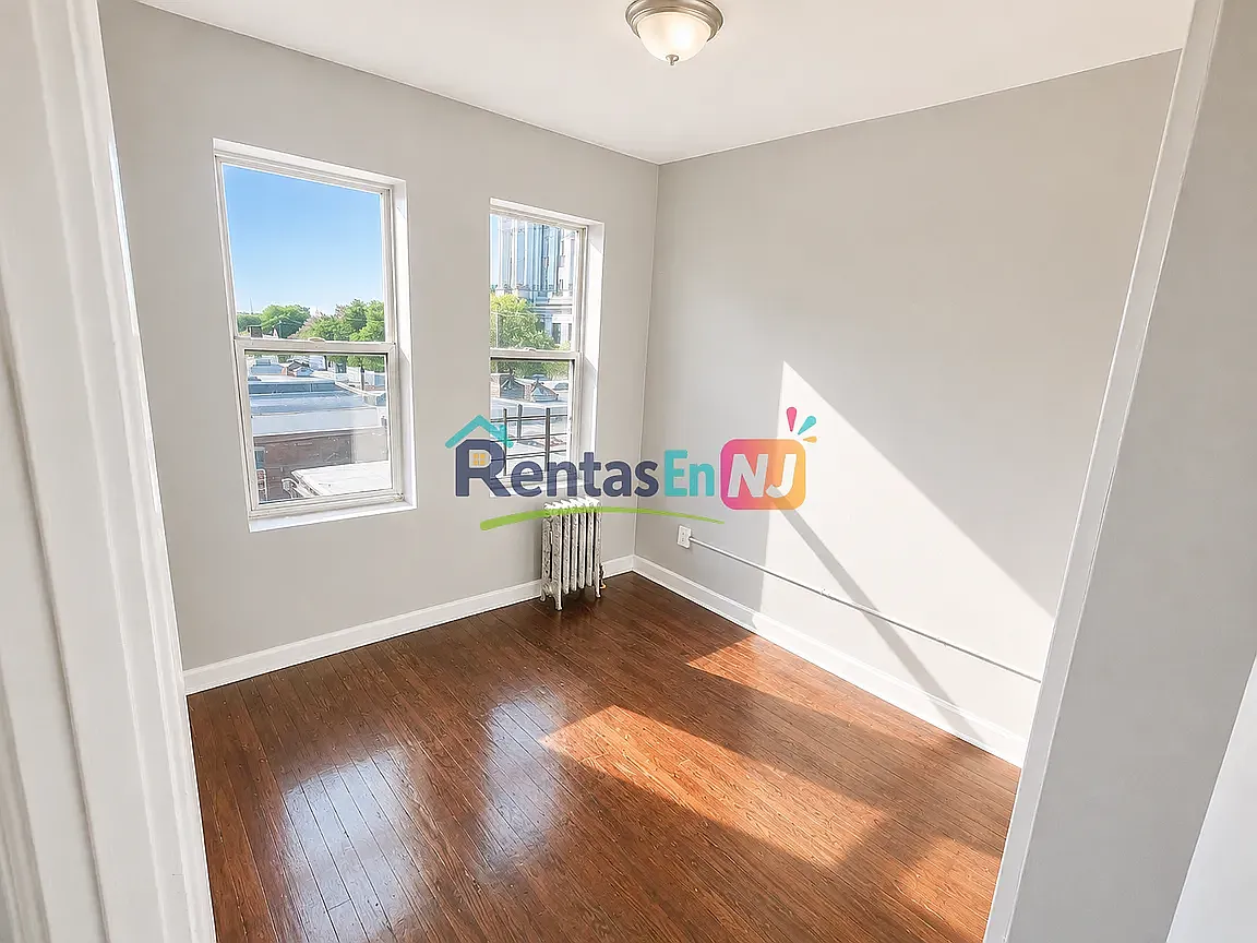 2 bed, $1,800 — Photo 2