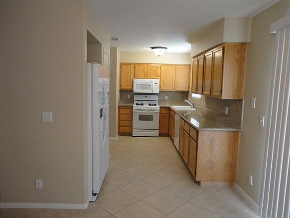 4th image of 8133 Sickle Ln