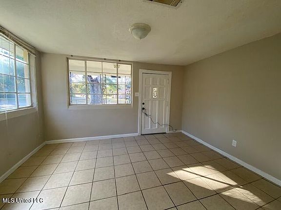 3rd image of 1700 42nd Ave