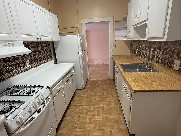 3747 Sheridan Ave — Photo 7
