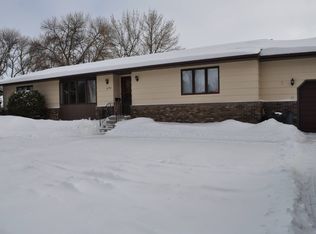604 Howard Ave SW, Cooperstown, ND 58425