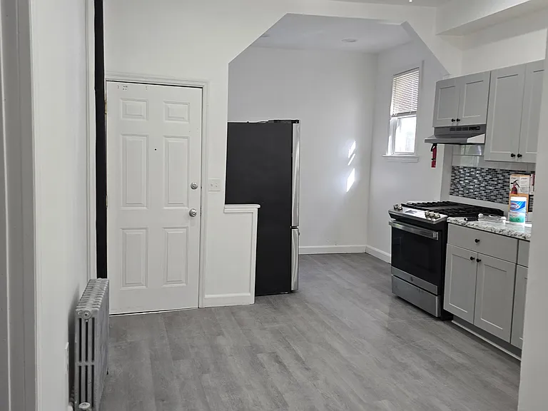 782 Bergen St #1 — Photo 15