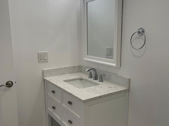 3rd image of 4854 Laurel Canyon Blvd #114