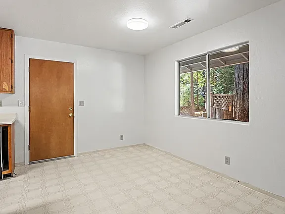24189 Birch Pl — Photo 7