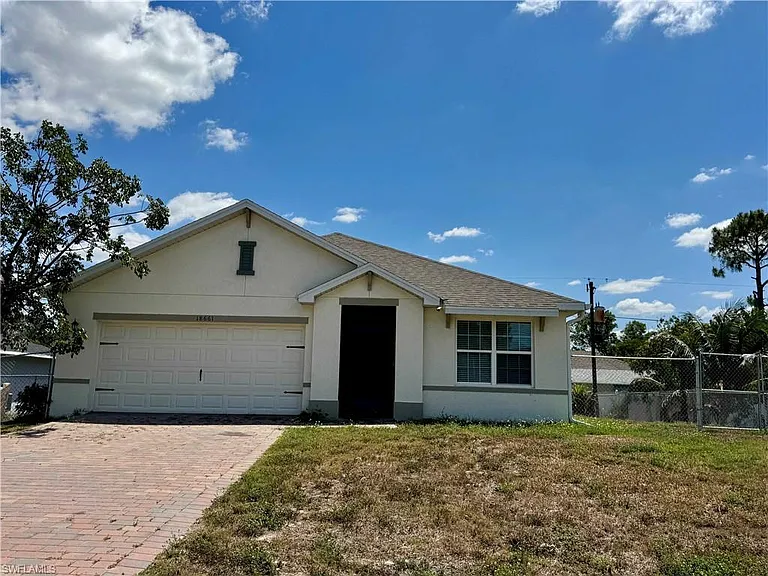 18661 Miami Blvd — Photo 1