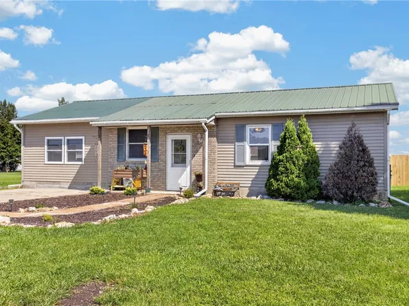 426 E Section St, Dieterich, IL 62424