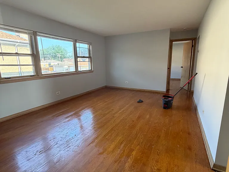 7919 W Cermak Rd #5 — Photo 3