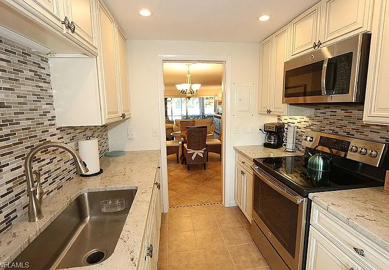820 Ketch Dr #2 — Photo 7