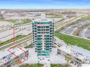 737 Riverfront Dr, Omaha, NE 68102