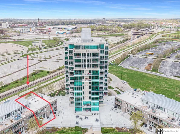 737 Riverfront Dr, Omaha, NE 68102