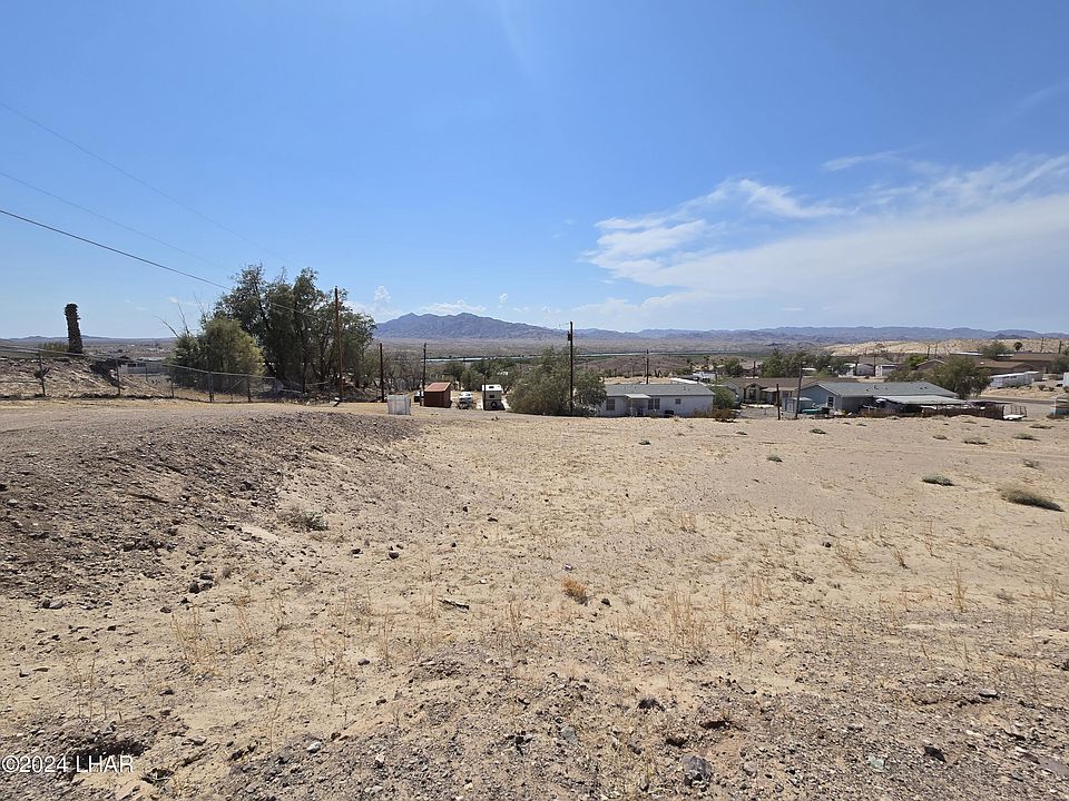 1st image of 1021 E Fathom Dr